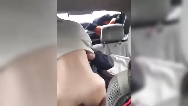 Fucking Asian Girlfriend in Car